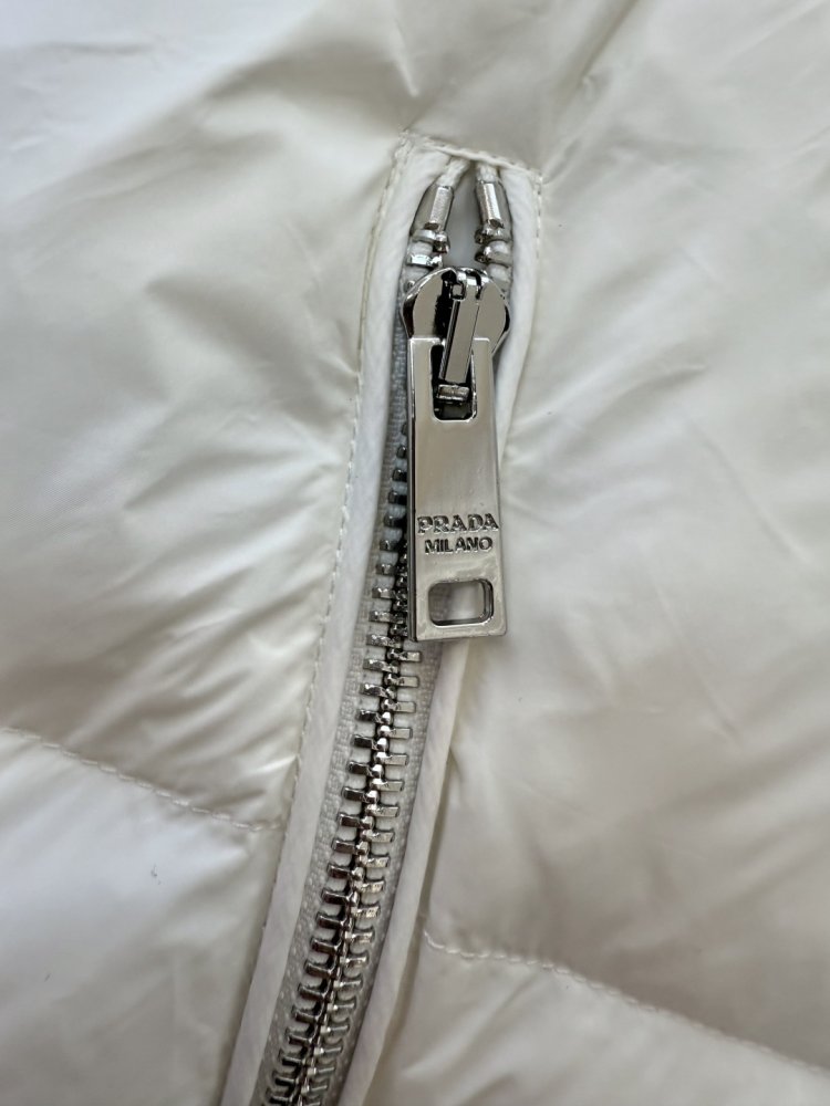 Жилетка женская фото 8