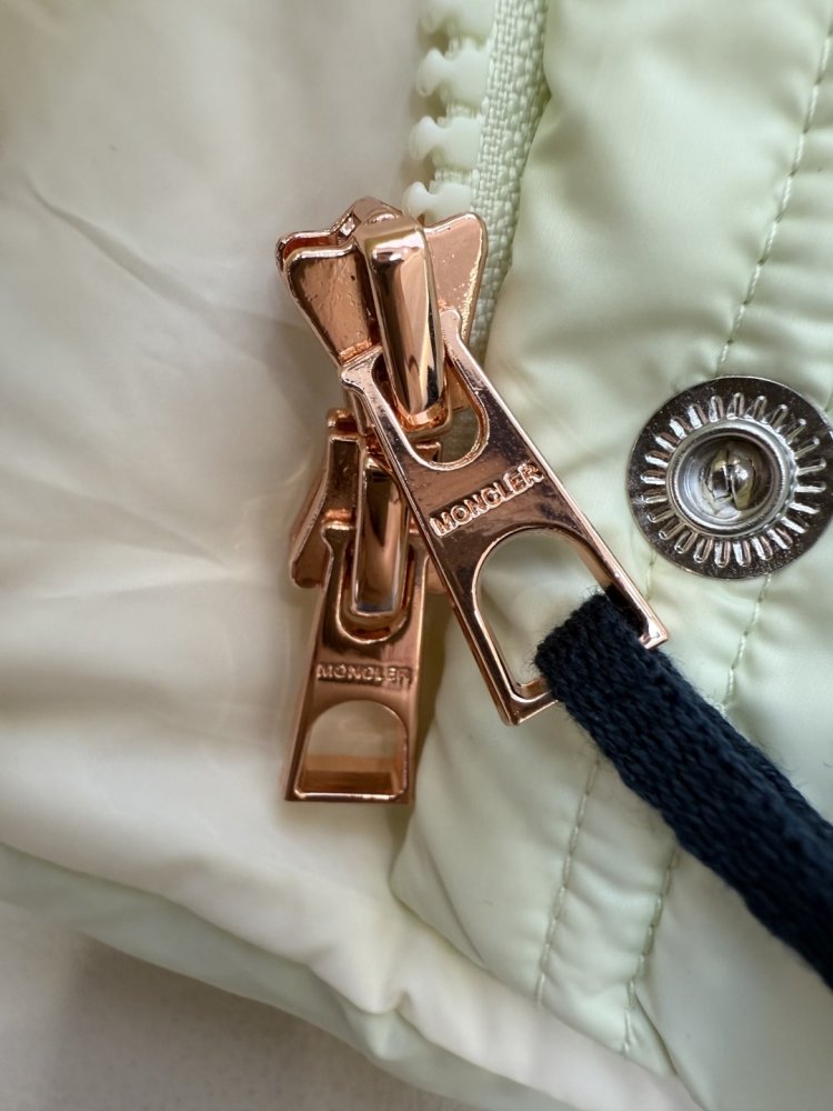 Жилетка жіноча фото 8