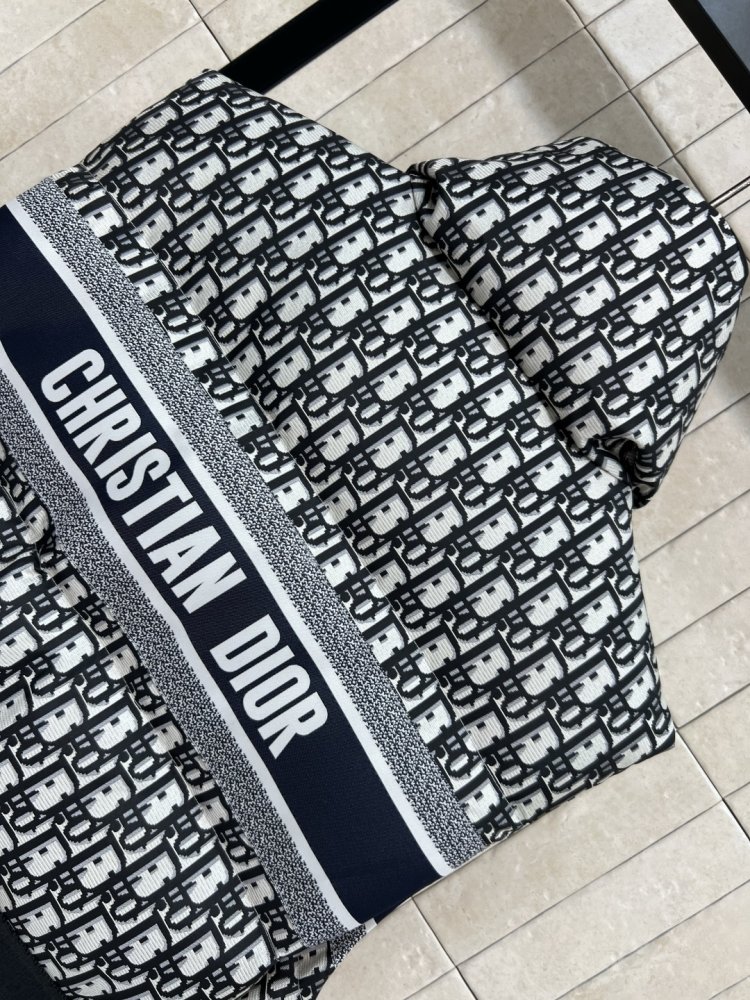 Жилетка женская фото 8