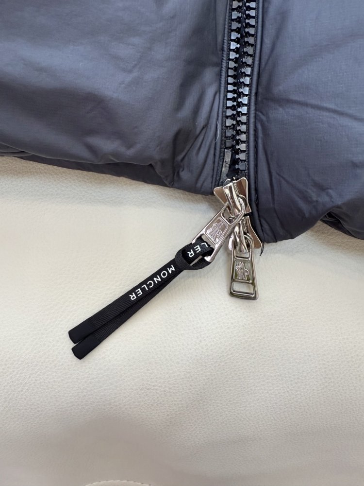 Vest women's фото 8