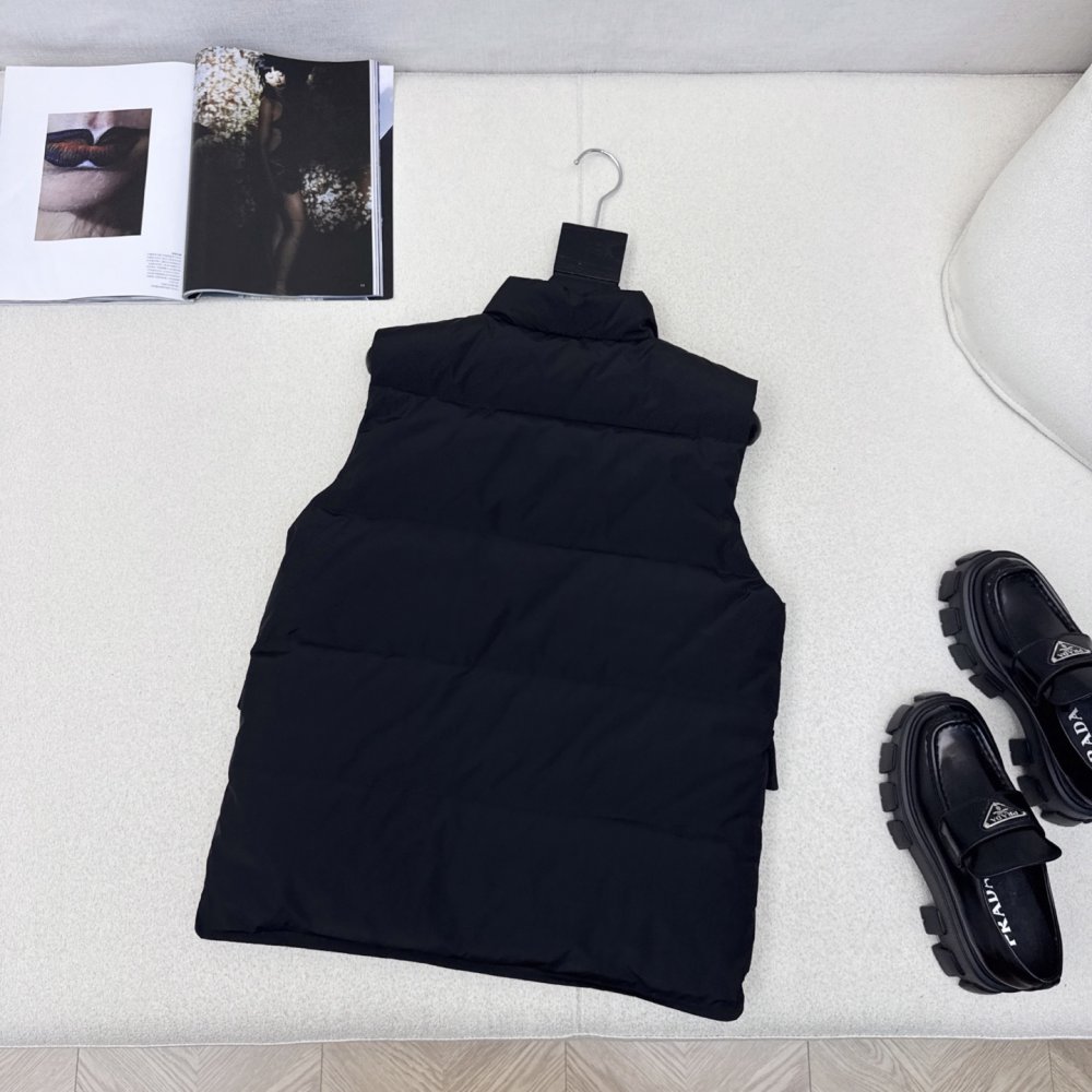 Жилетка женская фото 8