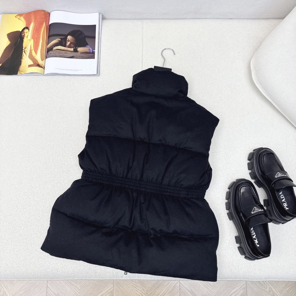 Жилетка жіноча фото 8