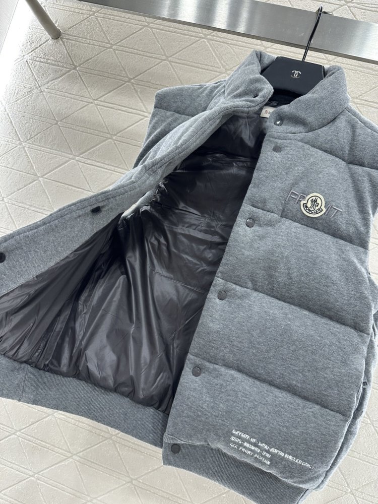 Жилетка жіноча фото 8