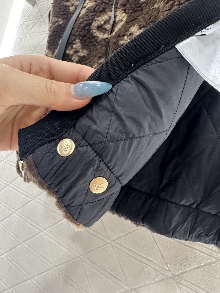 Жилетка женская фото 8