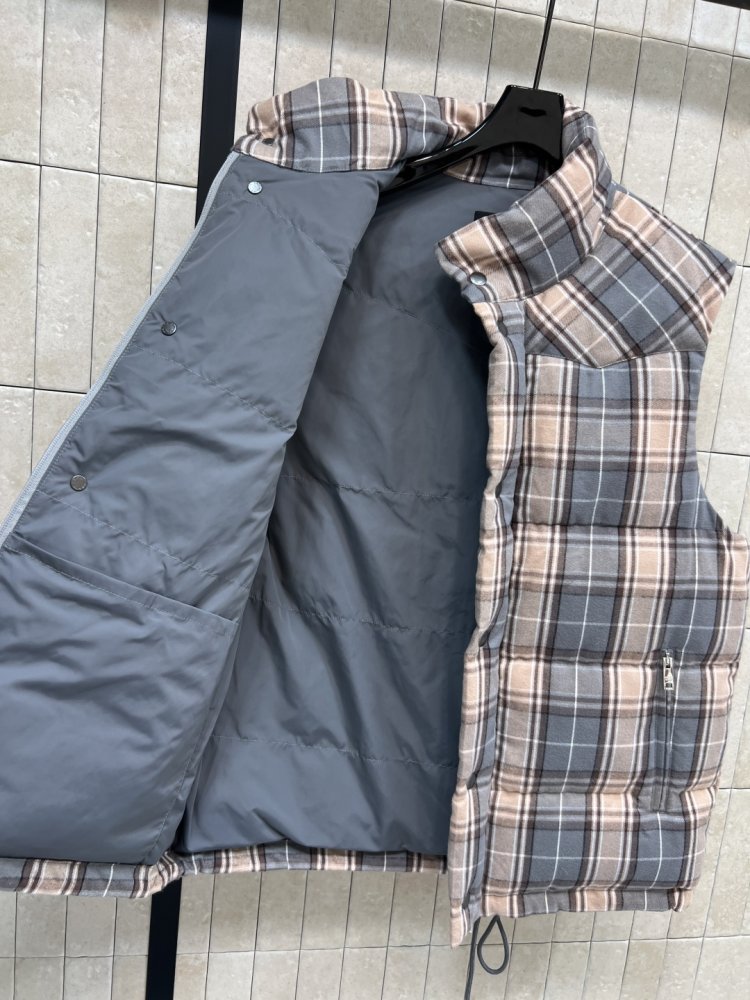 Жилетка жіноча фото 8