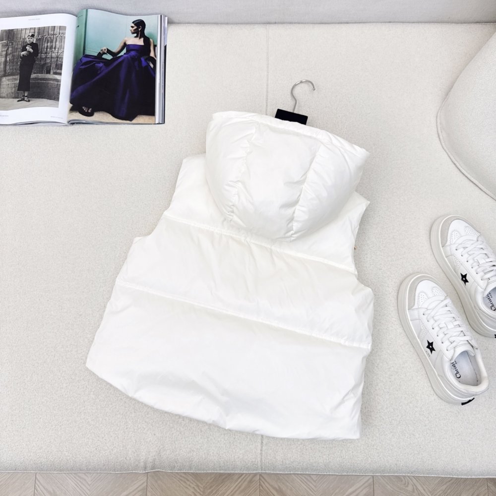 Жилетка женская фото 8