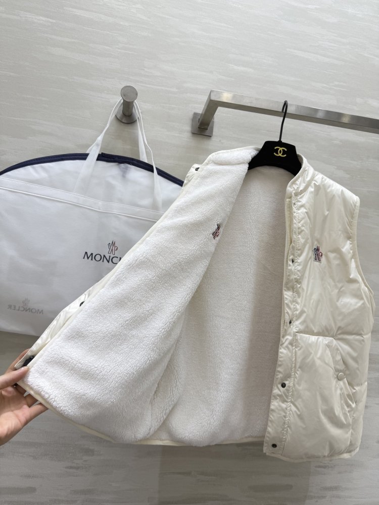 Жилетка жіноча фото 8