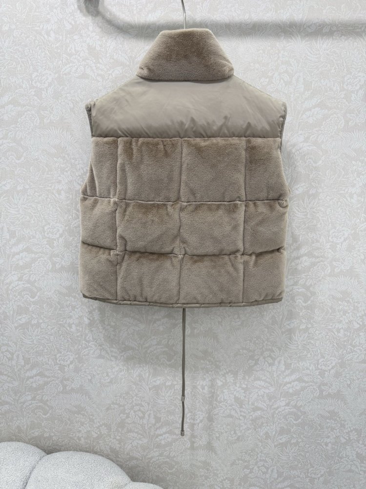 Vest women's фото 8