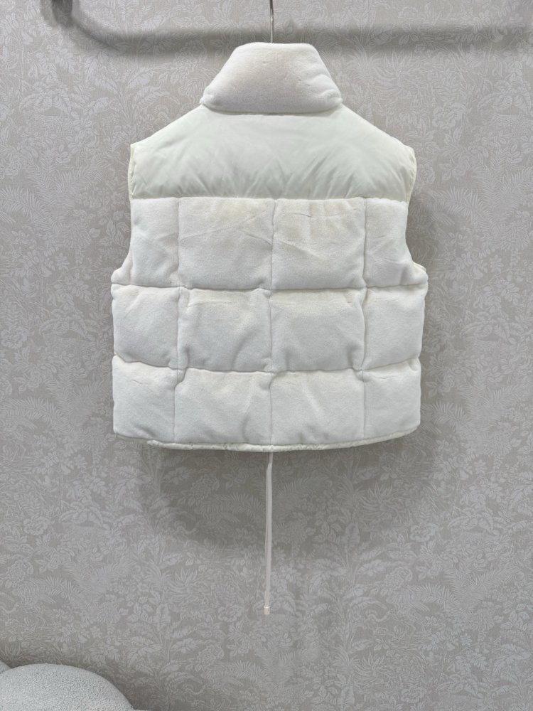 Жилетка женская фото 8