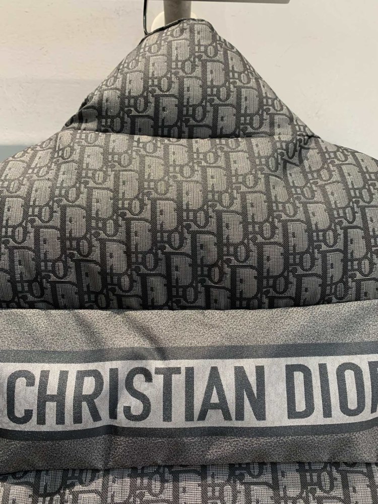 Жилетка женская фото 8