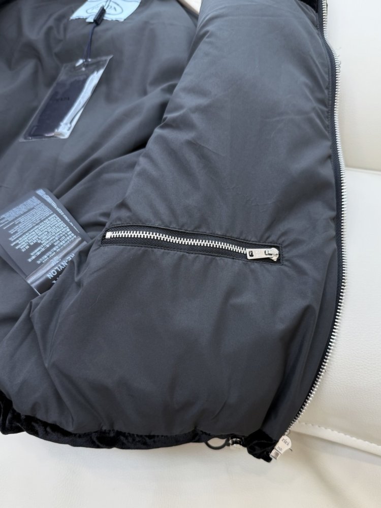 Жилетка жіноча фото 9