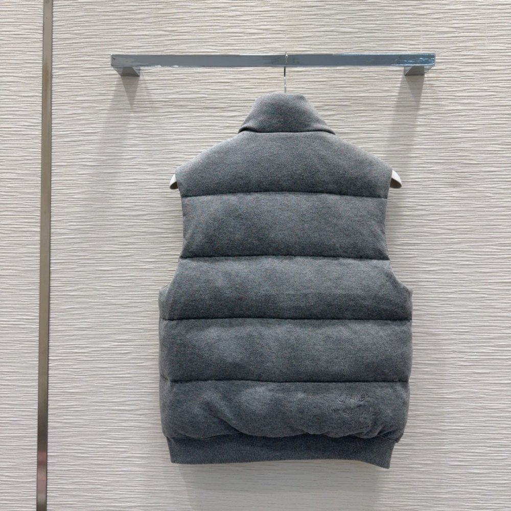 Жилетка жіноча фото 9