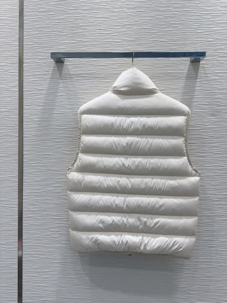 Жилетка женская фото 9