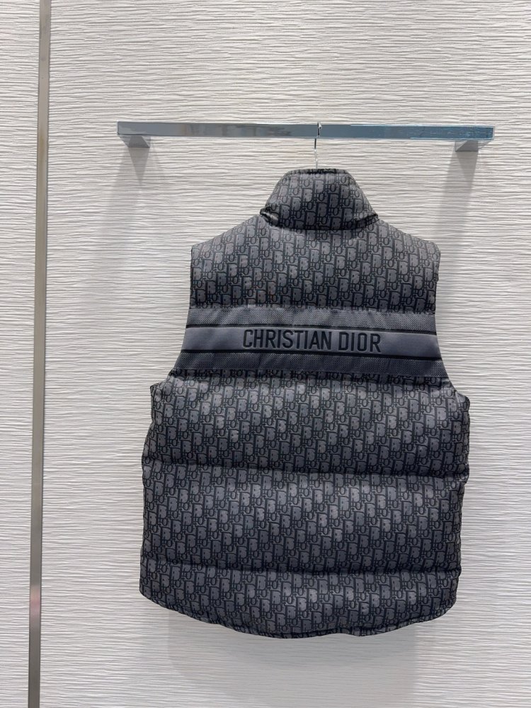 Жилетка женская фото 9