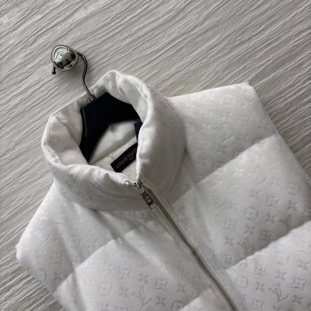 Жилетка фото 2