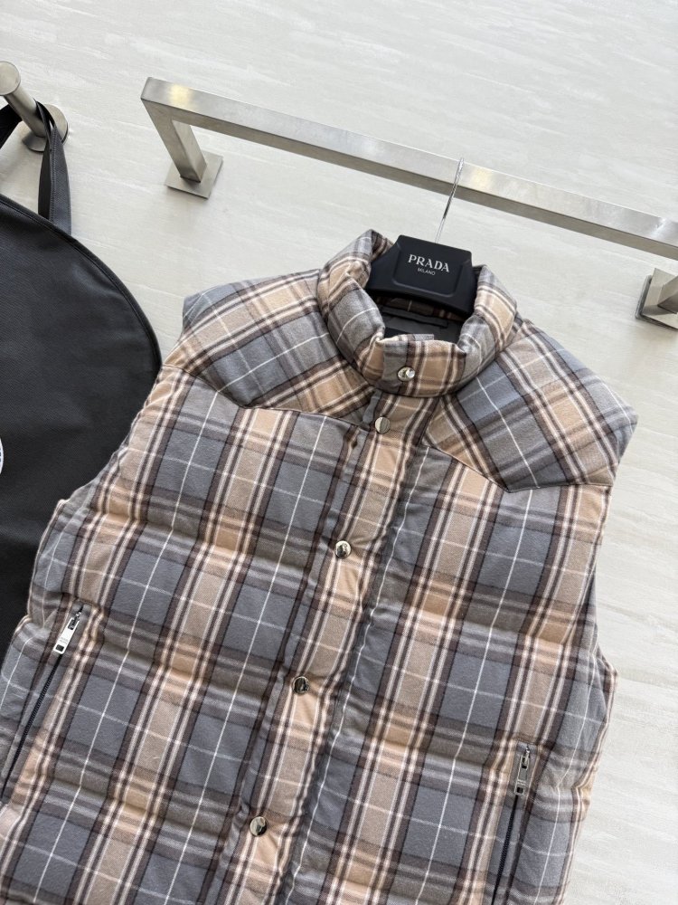 Жилетка фото 2