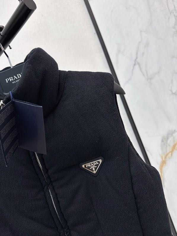 Жилетка фото 2