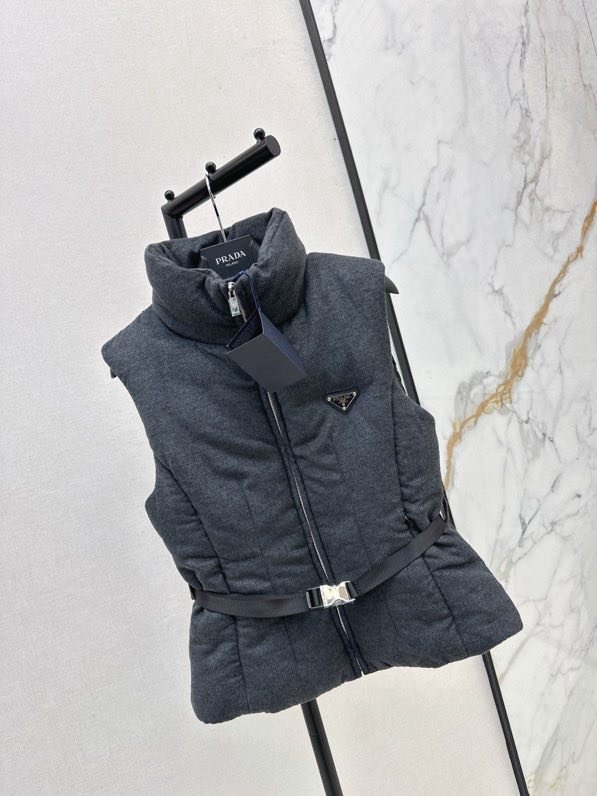 Жилетка фото 2