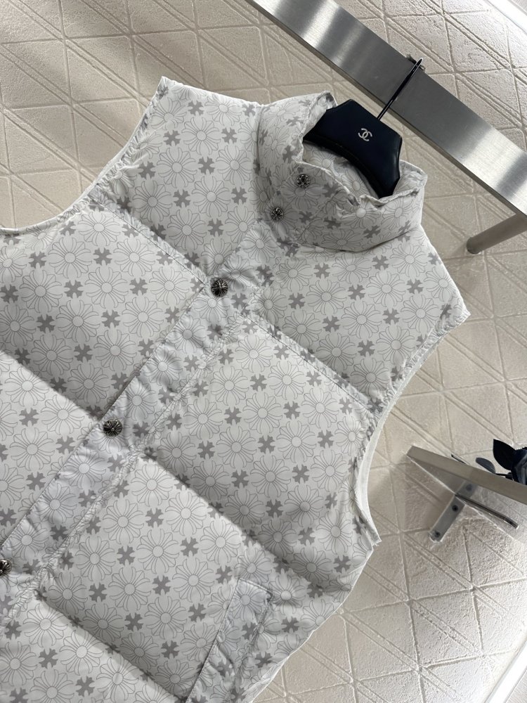 Жилетка фото 3