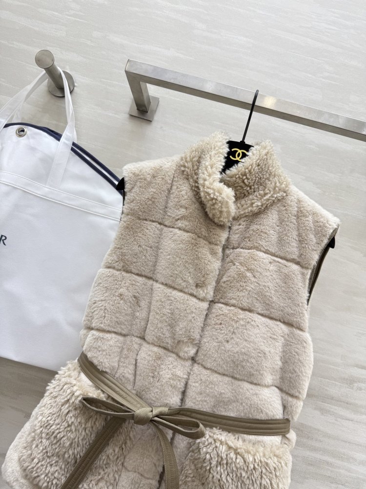 Жилетка фото 3