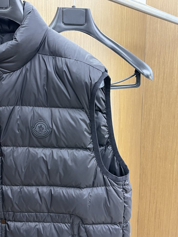 Жилетка фото 3