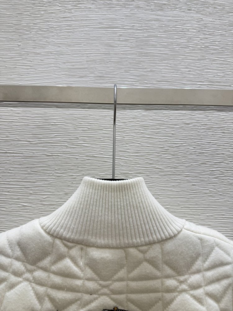 Жилетка фото 4