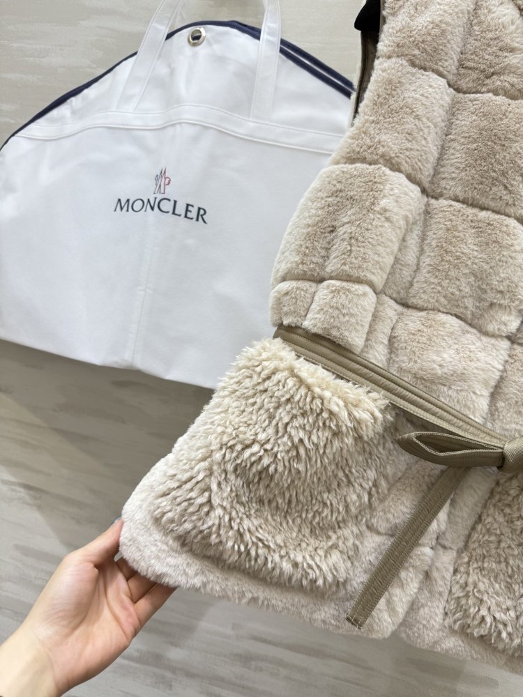 Жилетка фото 4