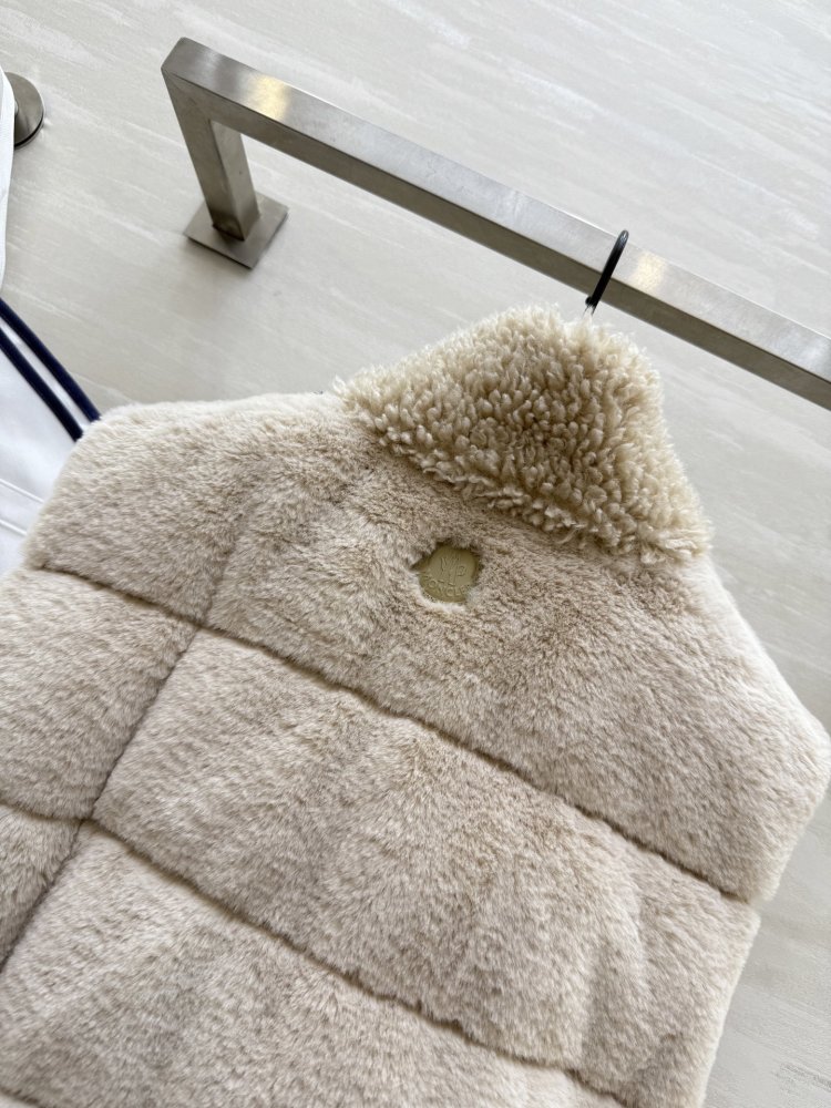 Жилетка фото 5