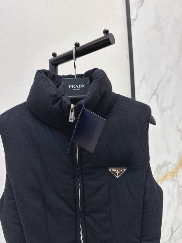 Жилетка фото 6