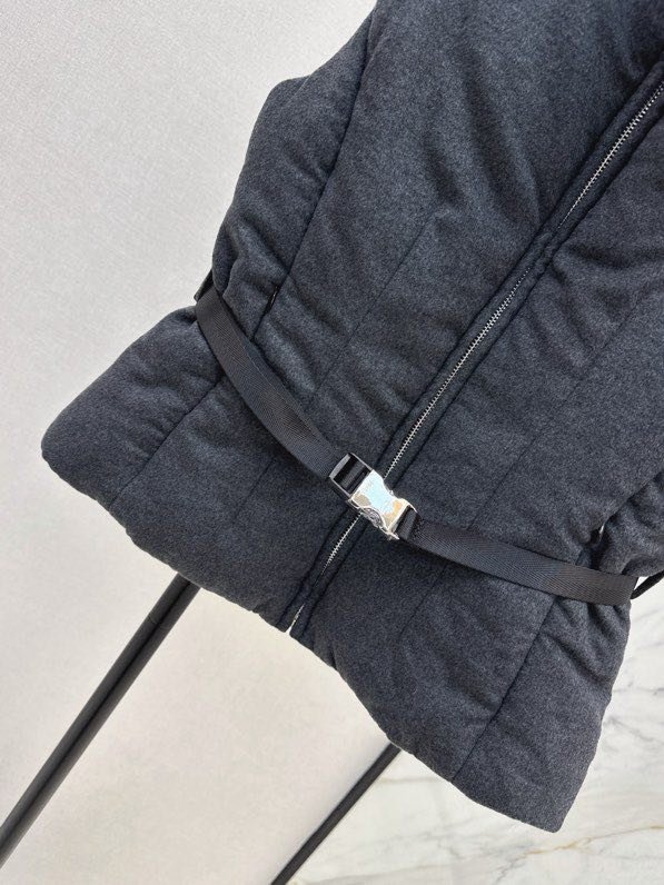 Жилетка фото 6