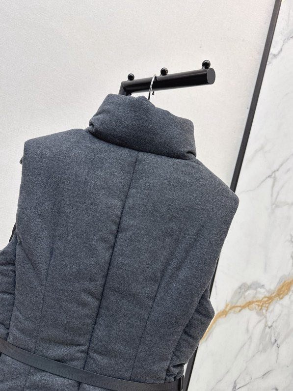 Жилетка фото 8