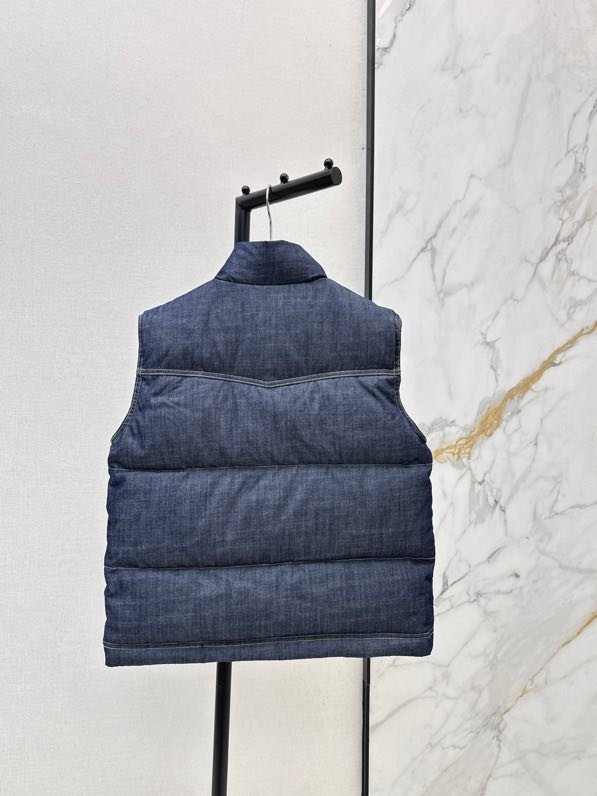 Жилетка фото 9