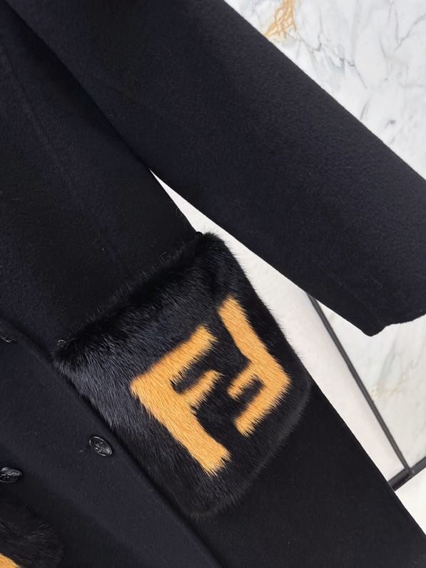 Зимовий пальто жіночі з норковым хутром фото 5