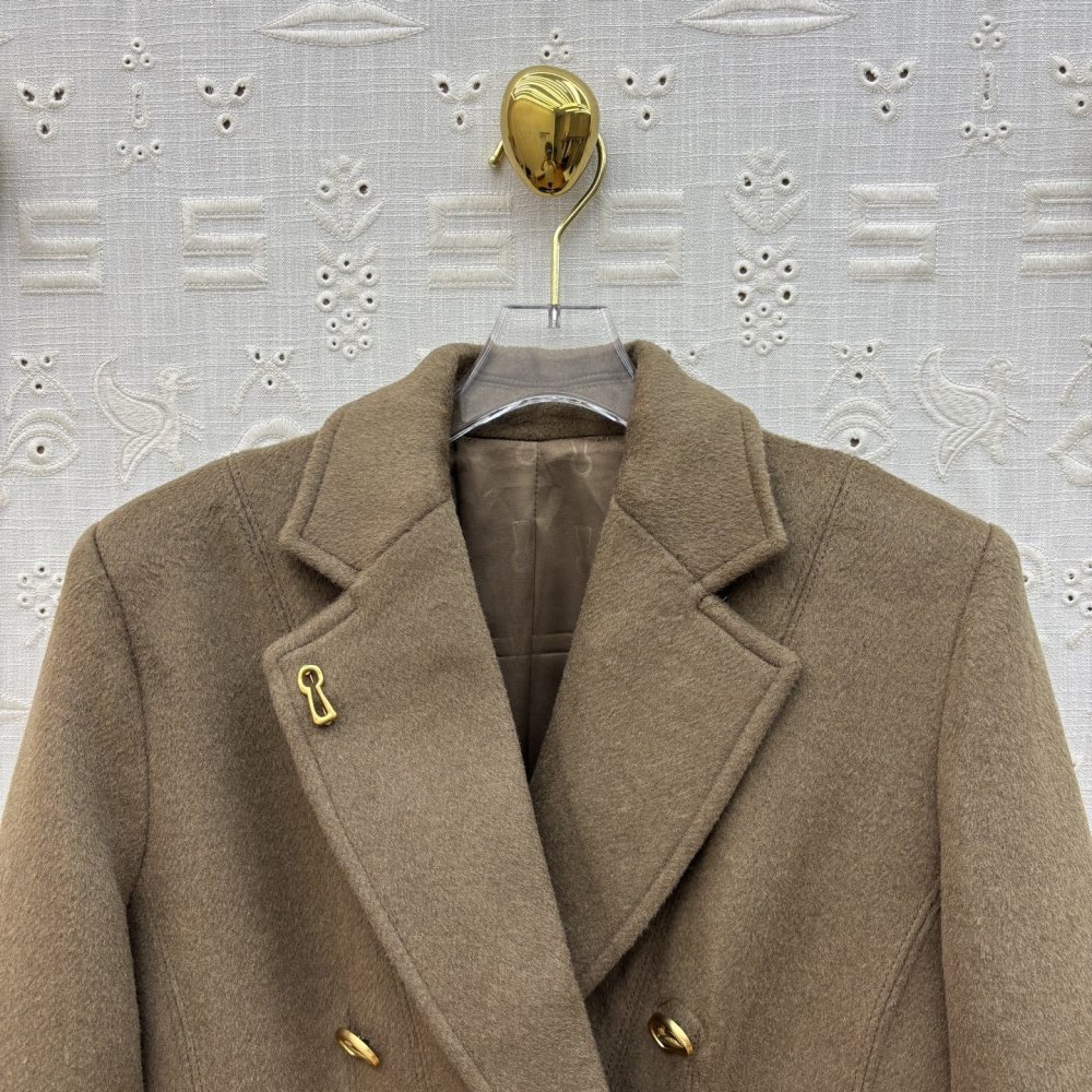 Зимнее шерстяное пальто оливково зелёного цвета фото 2