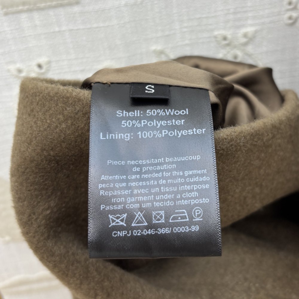 Зимнее шерстяное пальто оливково зелёного цвета фото 9