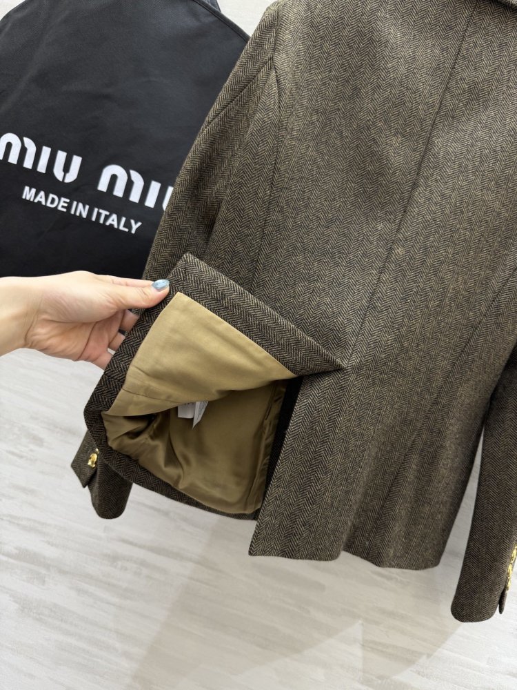 Зимнее шерстяное пальто женское фото 8