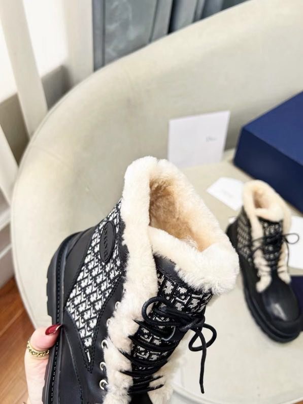 Зимние женские ботинки на меху фото 2
