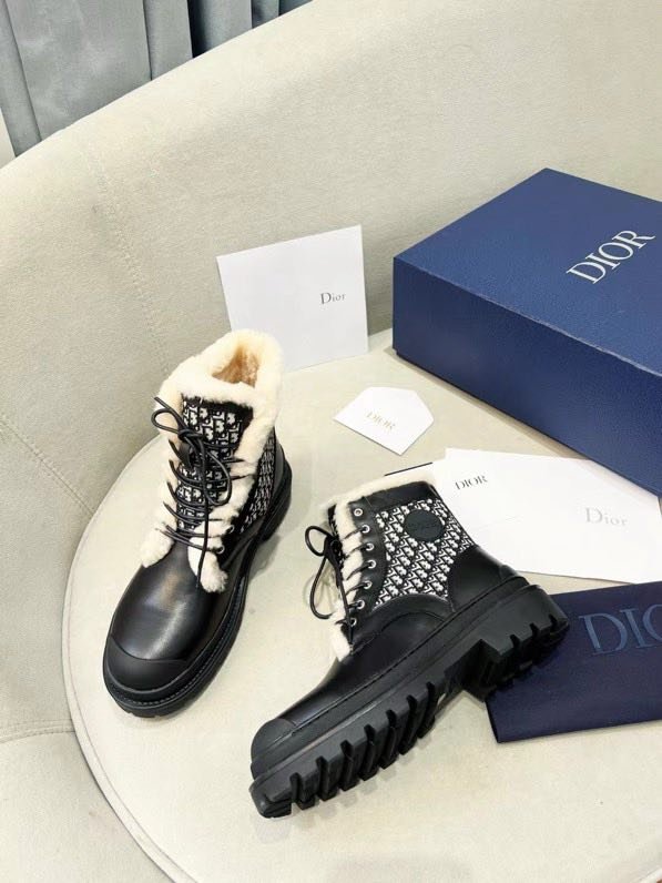 Зимние женские ботинки на меху фото 3