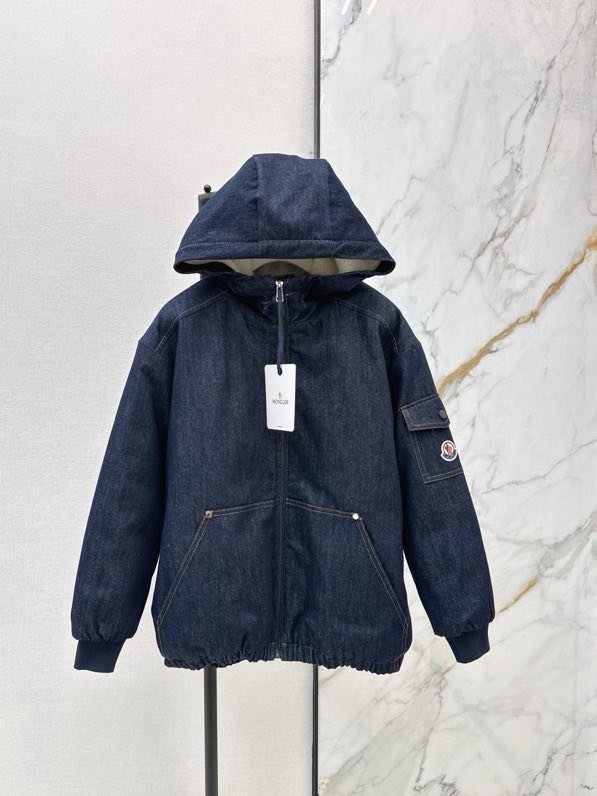 Winter denim jacket from hood