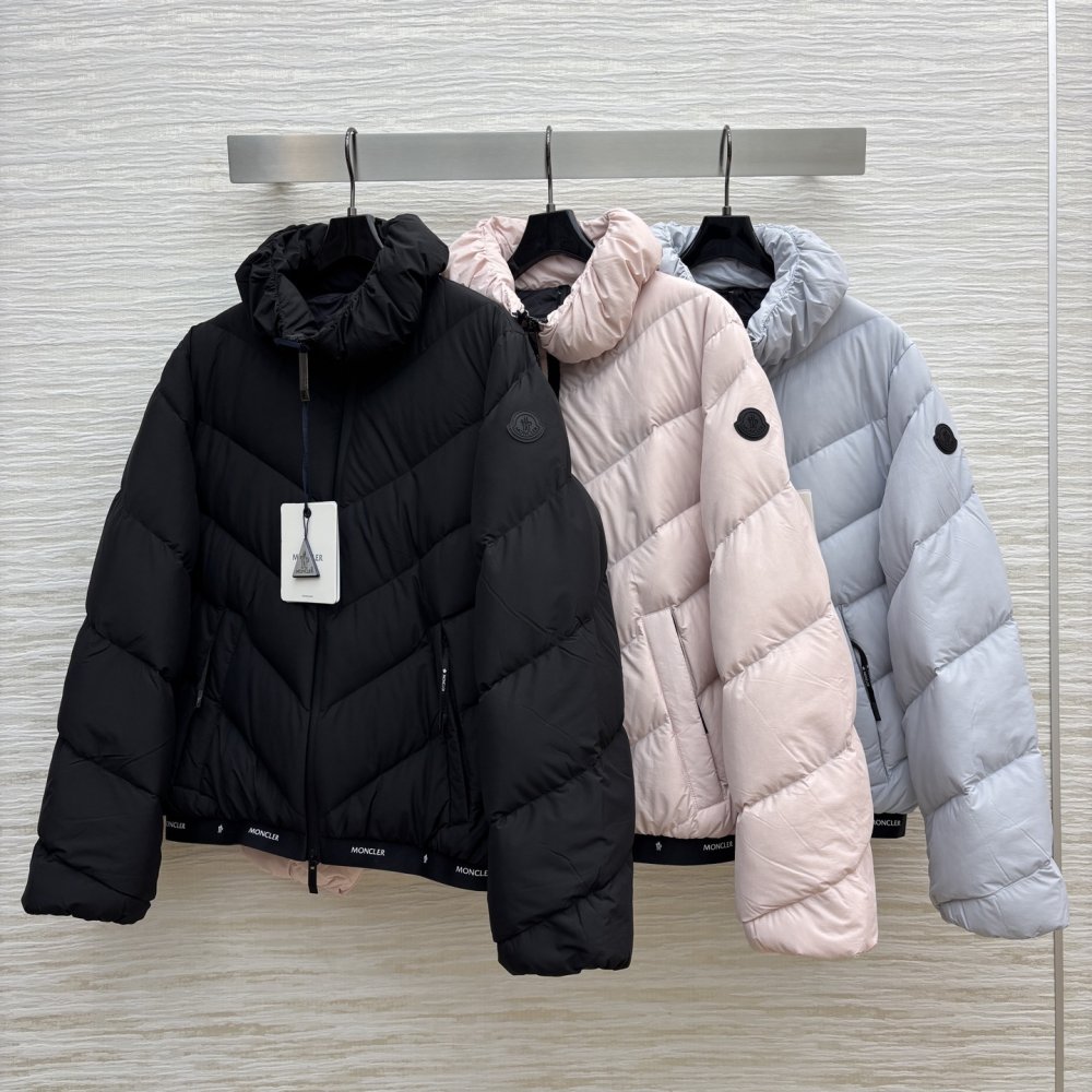 Зимняя куртка на пуху