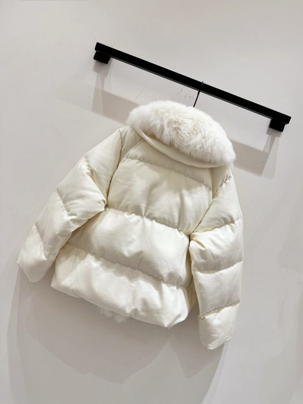 Зимняя куртка пуховик с мехом лисы фото 3