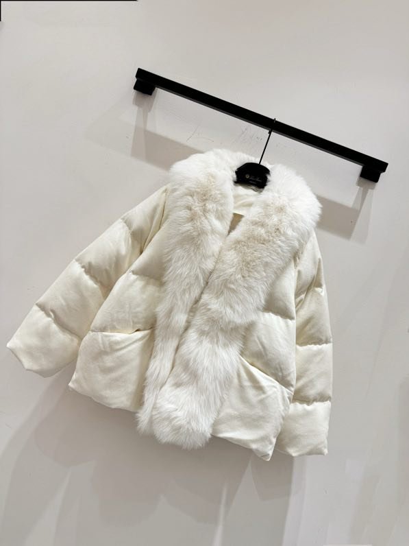 Зимняя куртка пуховик с мехом лисы фото 4