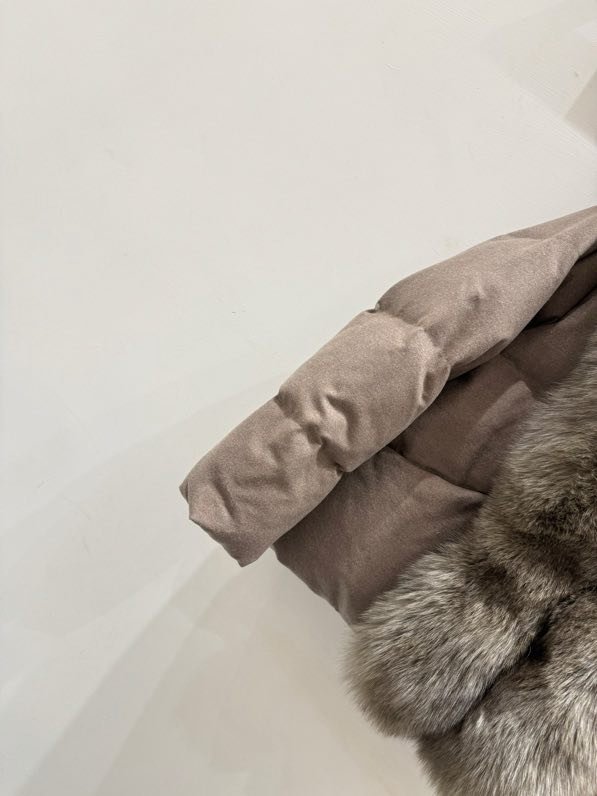 Зимова куртка пуховик з хутром лисиці фото 6