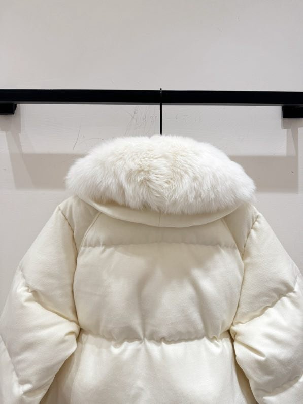 Зимняя куртка пуховик с мехом лисы фото 7