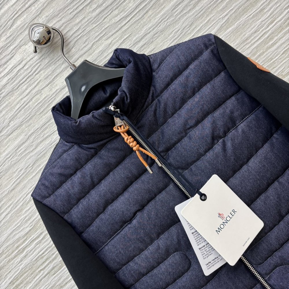 Зимова куртка з трикотажними рукавами фото 5