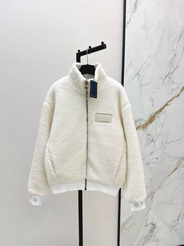 Зимняя шерстяная куртка