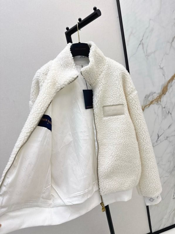 Зимняя шерстяная куртка фото 3