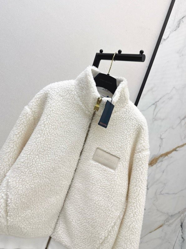 Зимняя шерстяная куртка фото 4