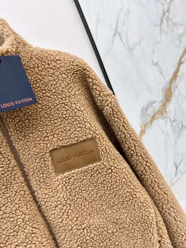 Зимняя шерстяная куртка фото 4