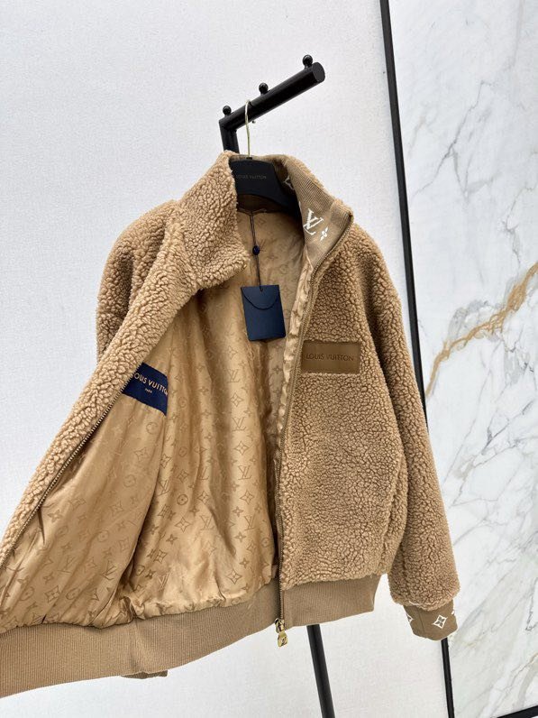 Зимняя шерстяная куртка фото 5